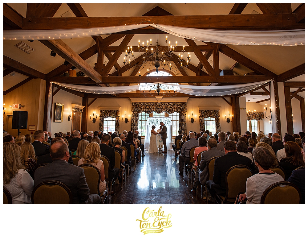 Wedding ceremony at the Publick House in Sturbridge MA