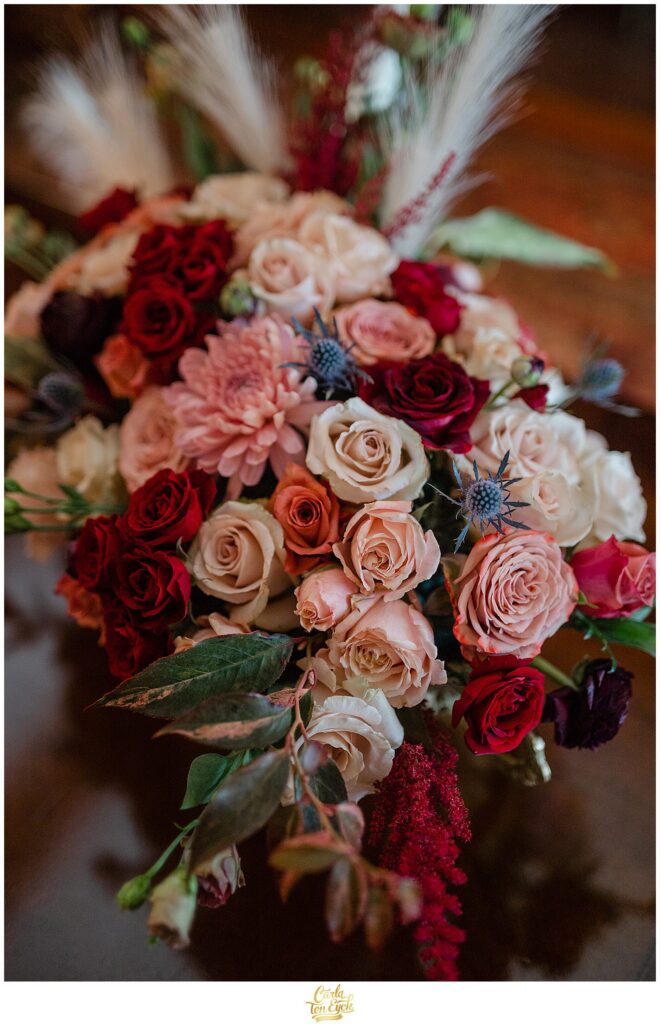 Gorgeous fall wedding inspiration for a  autumn lord Thompson Manor wedding in Thompson CT